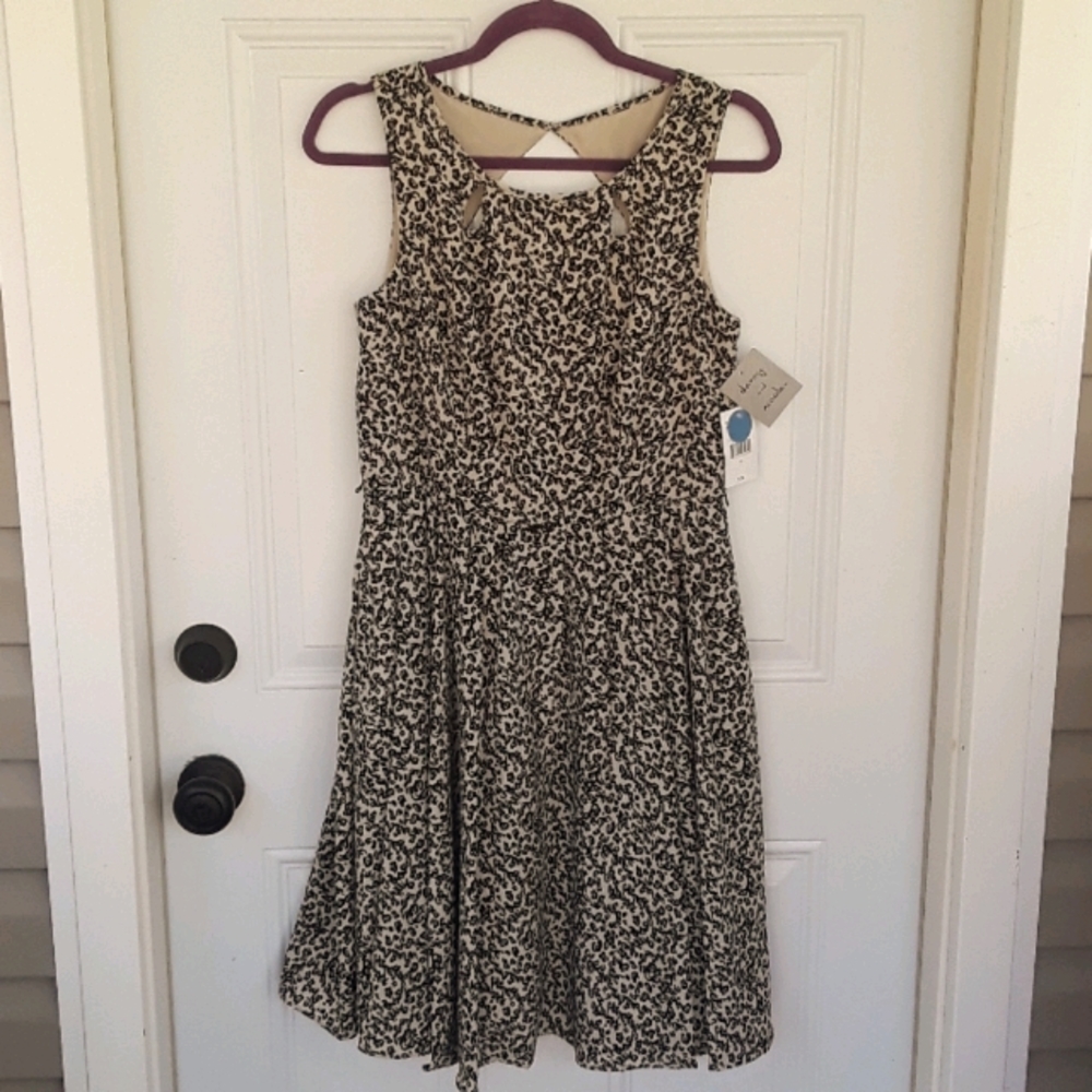 Danny & Nicole Dress size 8